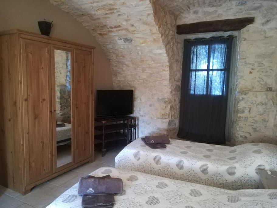 Gite De Charme 80 M², Piscine, Proche D'Uzes. Vezenobres Екстер'єр фото