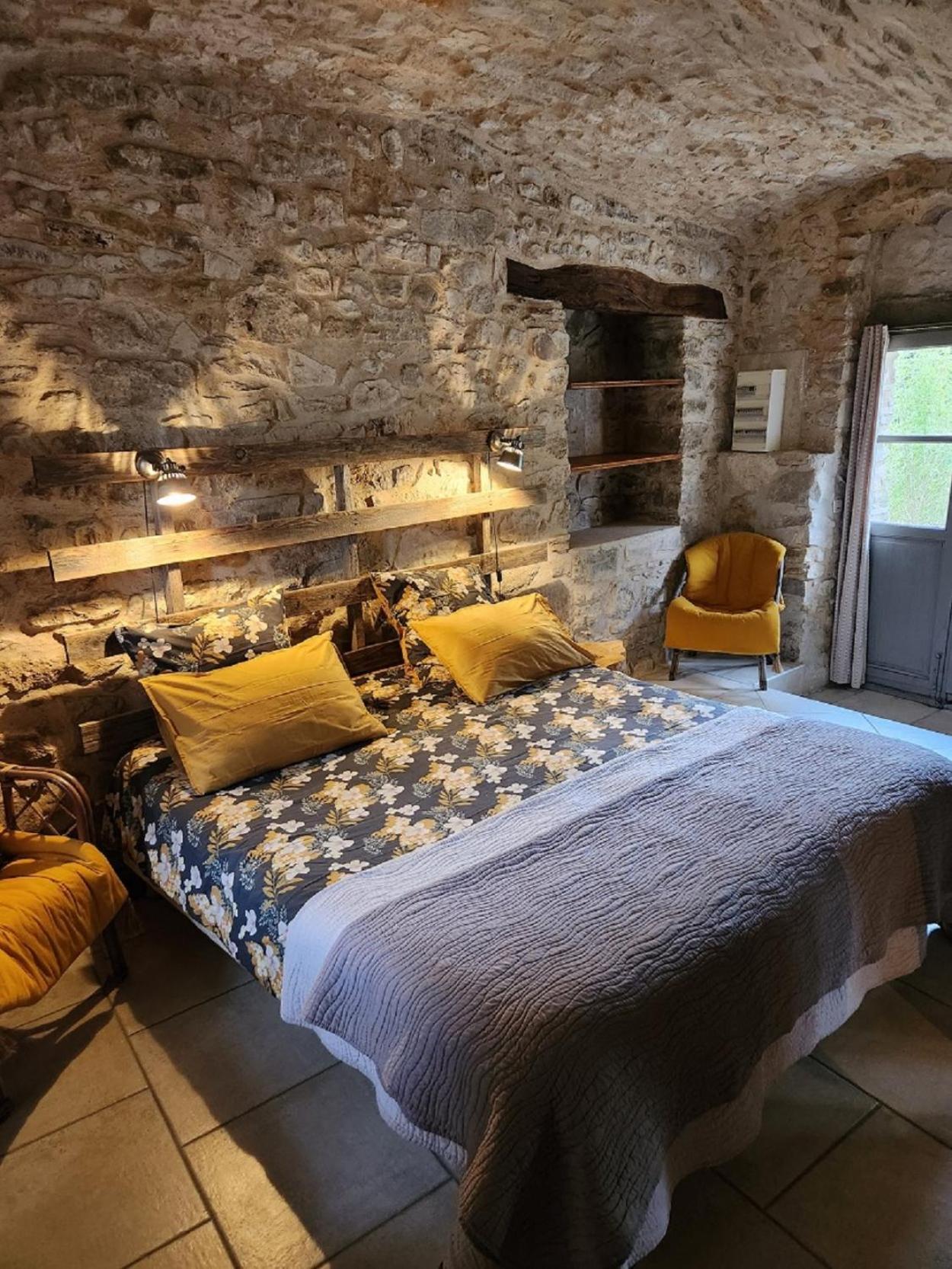 Gite De Charme 80 M², Piscine, Proche D'Uzes. Vezenobres Екстер'єр фото